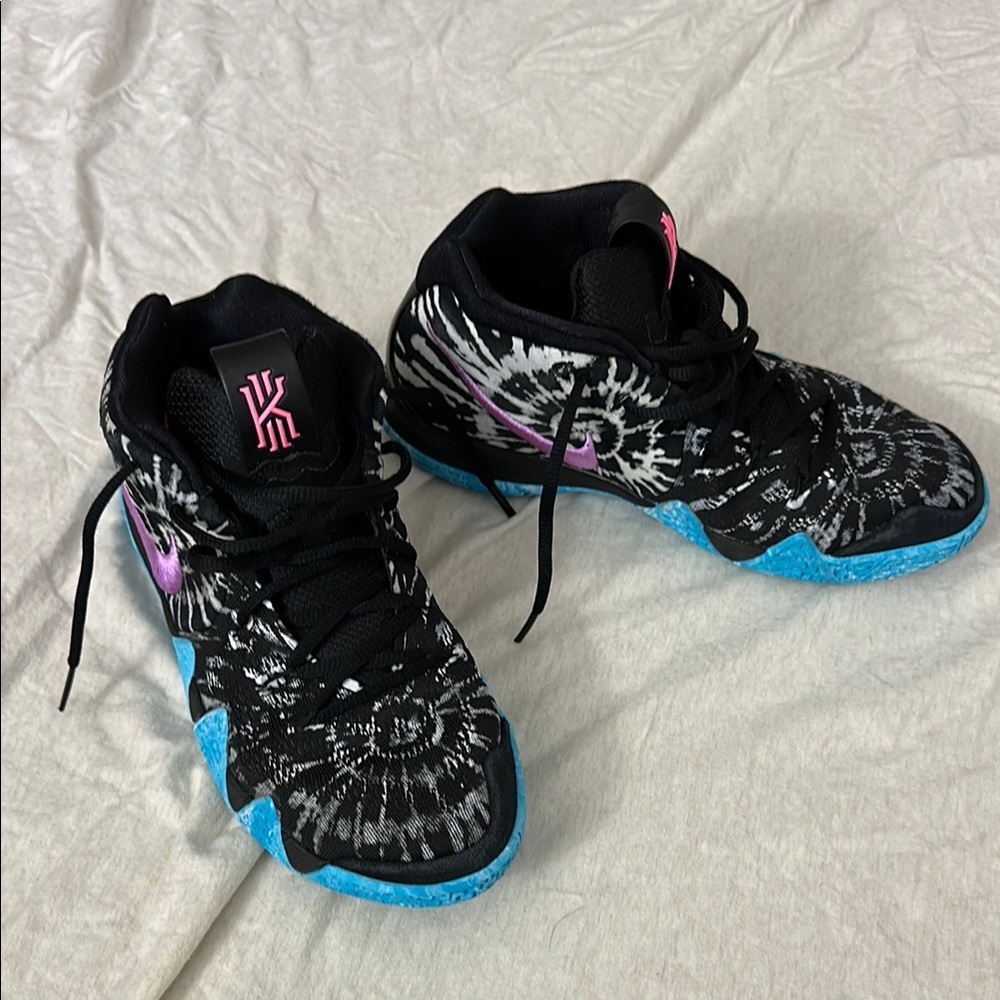 Nike Kyrie 4 “All Star” youth basketball sneakers